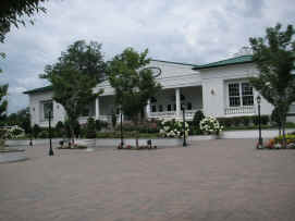 pict8303.jpg (193144 bytes)