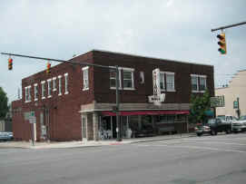 pict8431.jpg (171622 bytes)