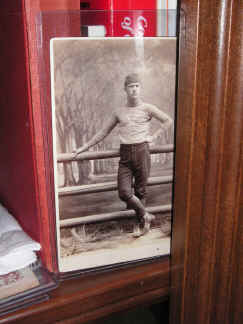 pict8503.jpg (187022 bytes)