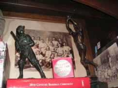 pict8527.jpg (193544 bytes)